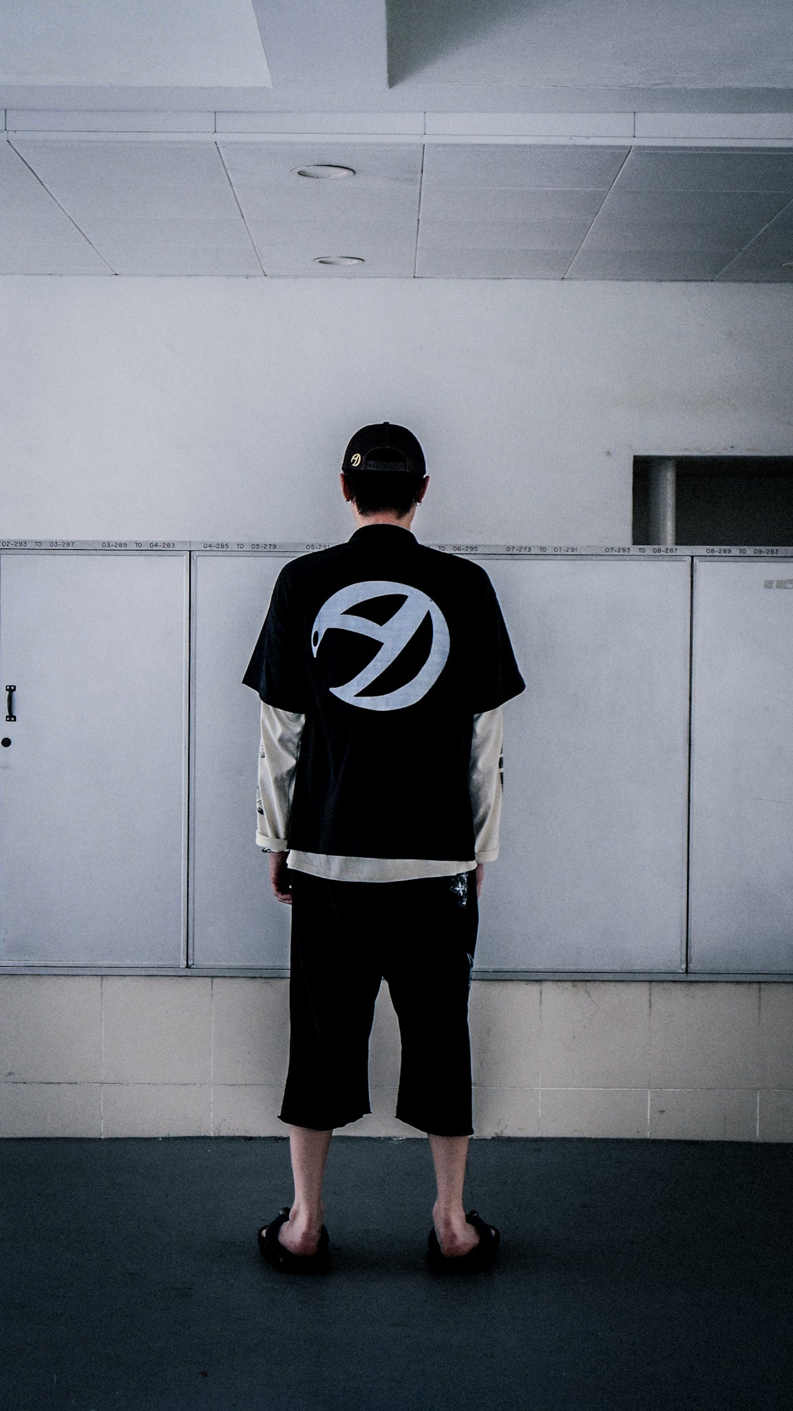 WORN001- BLACK